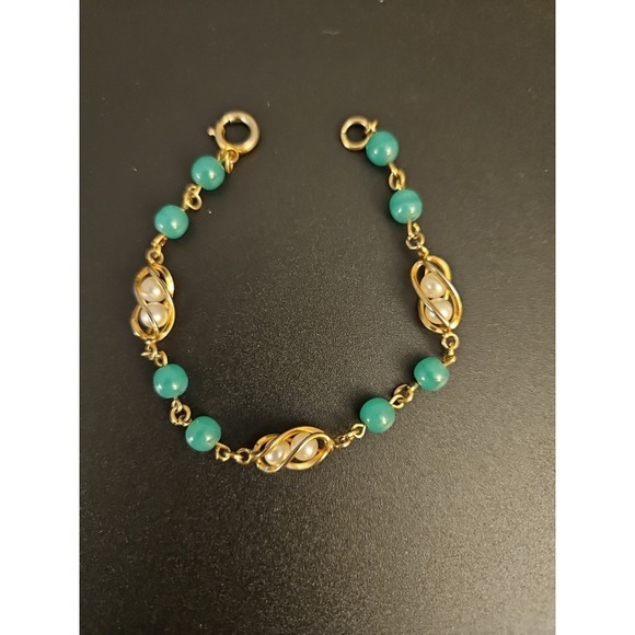 Jade Jewelry - Vintage 7" Gold Tone Bracelet with ?Pearl/Jade  Clasp Marked 1/20 12K GF (505)